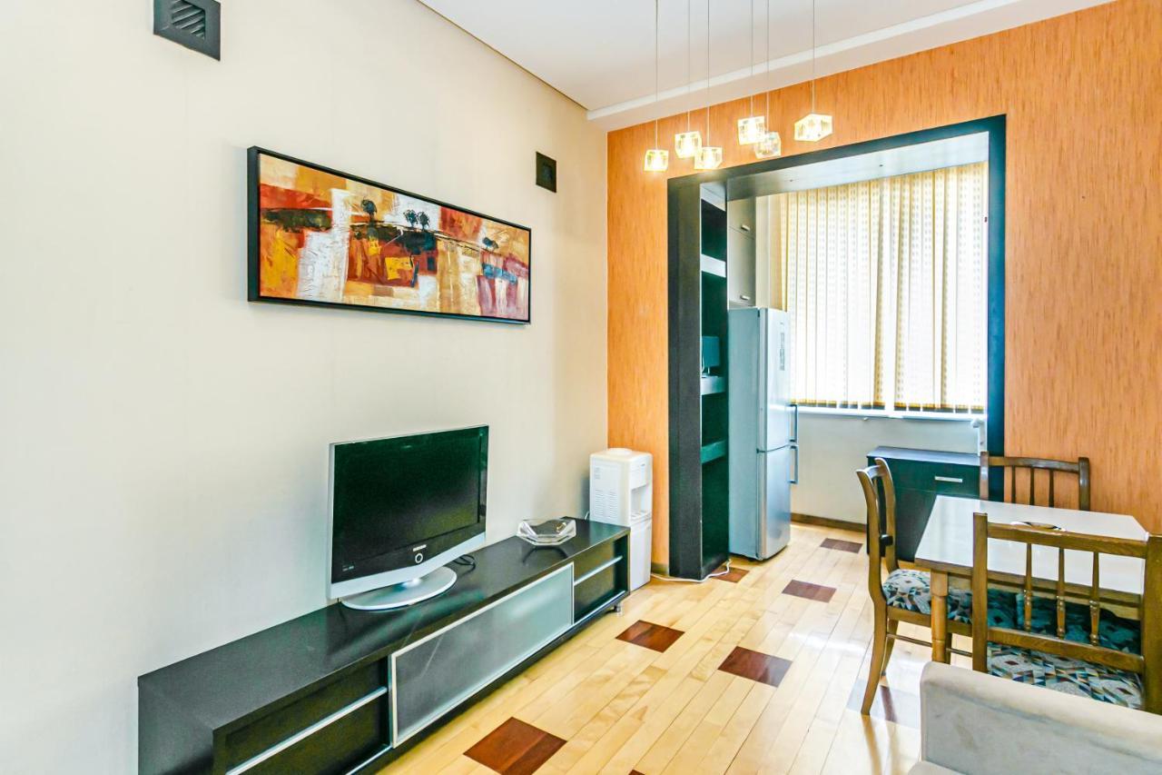 Lovely Sweet Apartment Баку Екстер'єр фото
